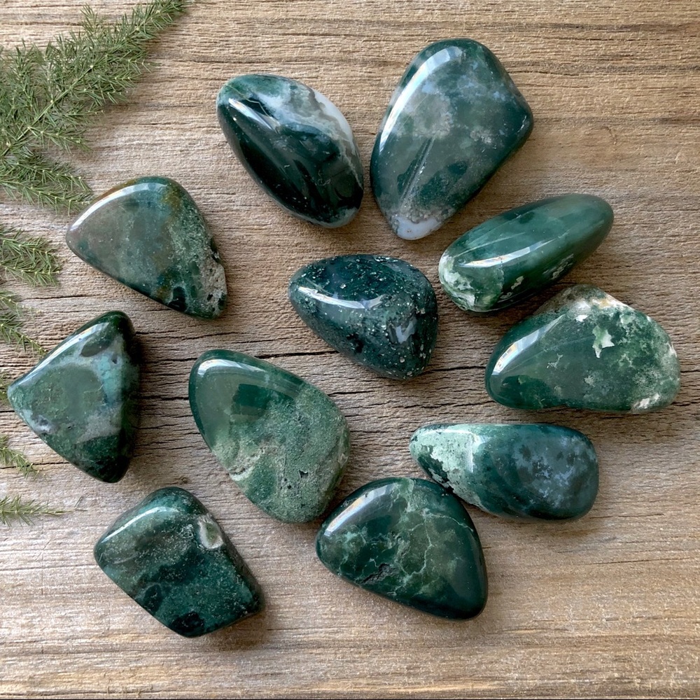 1 Piece🌿 Moss Agate Tumbled Stone - Picture 2 of 4